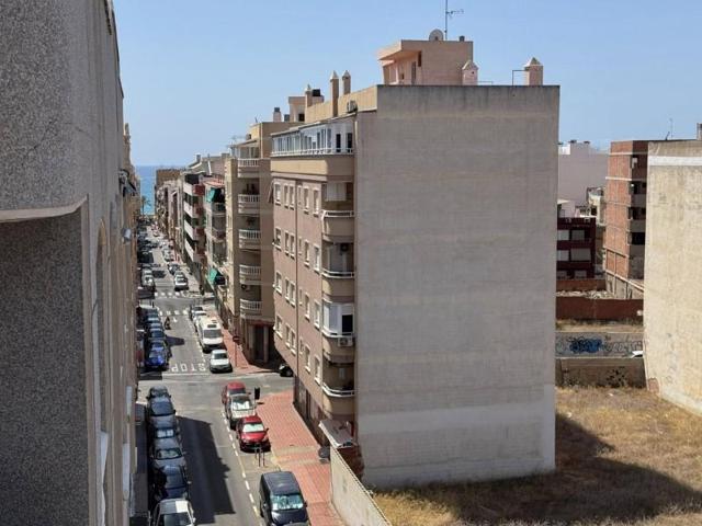 Apartamento en venta en Torrevieja photo 0