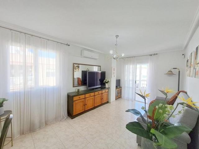 Apartamento en venta en Torrevieja photo 0