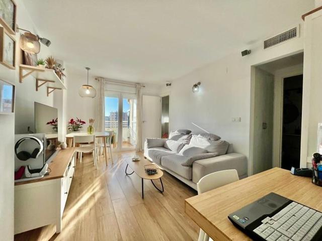 Apartamento en venta en Torrevieja, Nueva Torrevieja photo 0