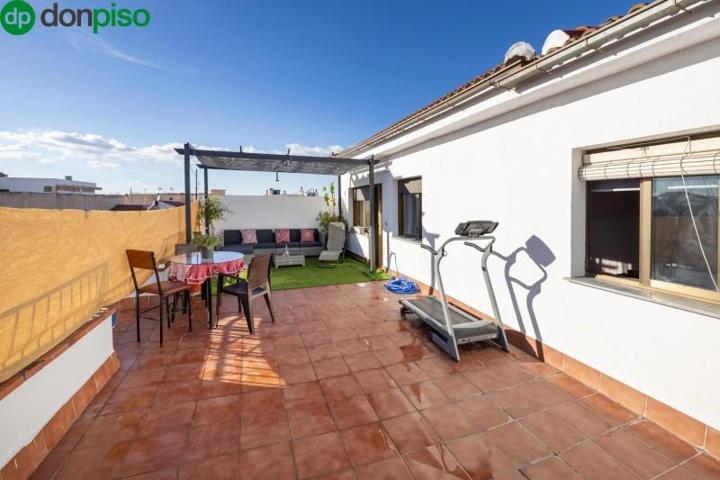 Aticos en venta en Armilla, Armilla photo 0