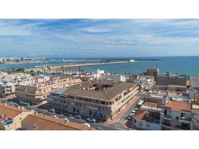 Apartamento en venta en Torrevieja photo 0