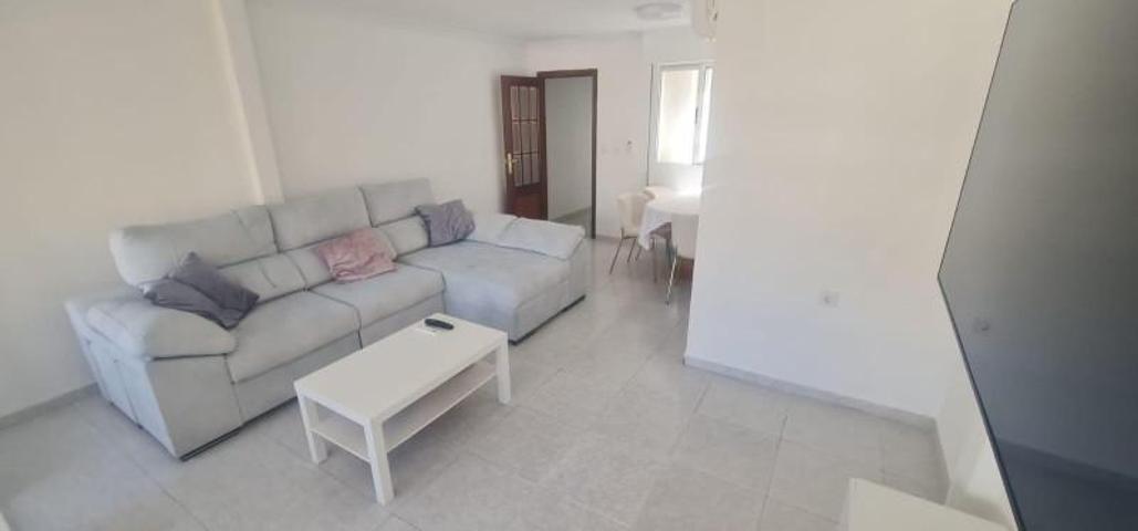 Apartamento en venta en Torrevieja, Paseo maritimo photo 0
