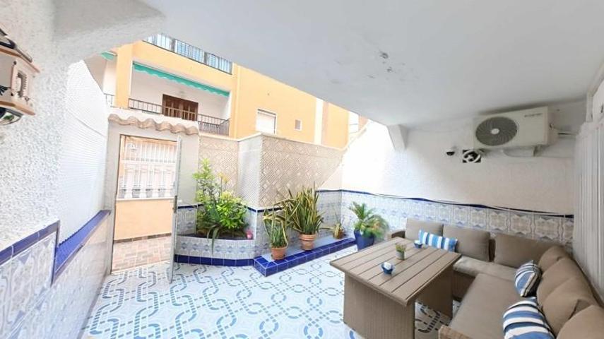 Bungalow en venta en Torrevieja, La Mata photo 0