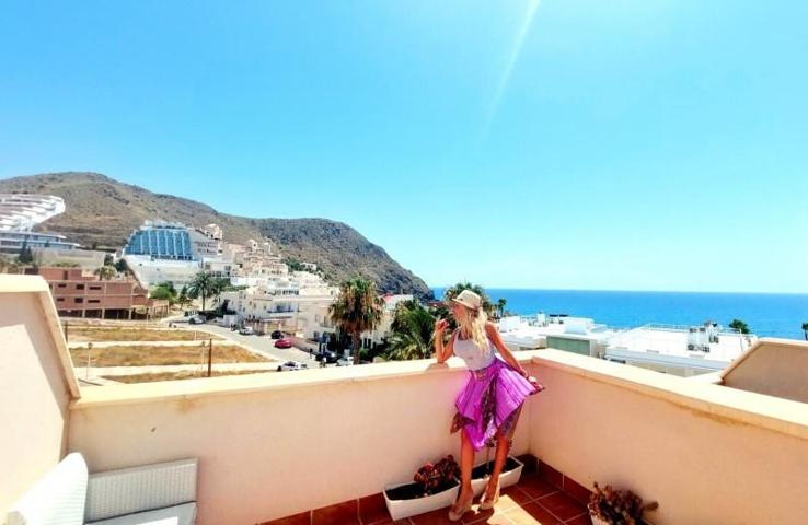 Adosada en venta en Carboneras photo 0