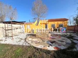 Chalet en venta en Oliva, Deveses photo 0