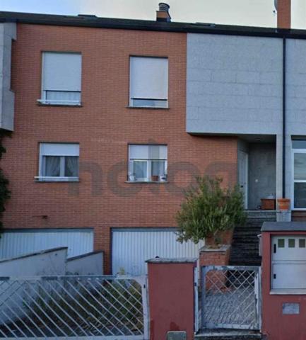 Adosada en venta en Ponferrada, Bierzo- Ancares photo 0