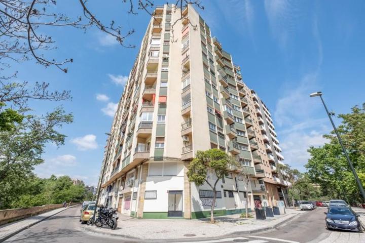 Piso en venta en Zaragoza, La Magdalena photo 0