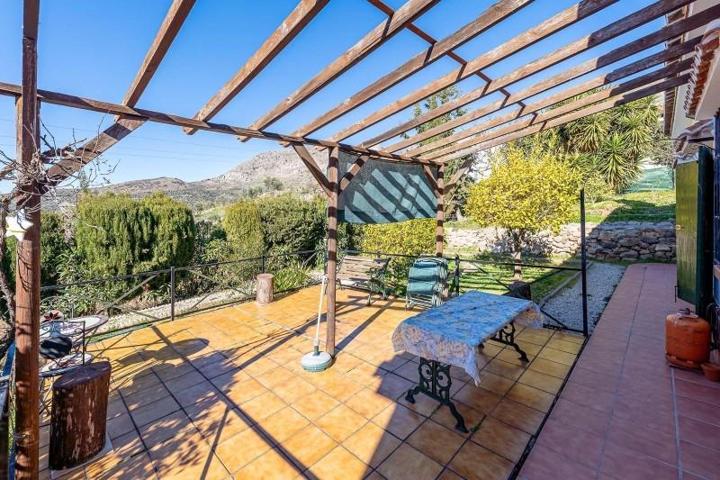 Chalet en venta en Alcaucín, South of spain photo 0