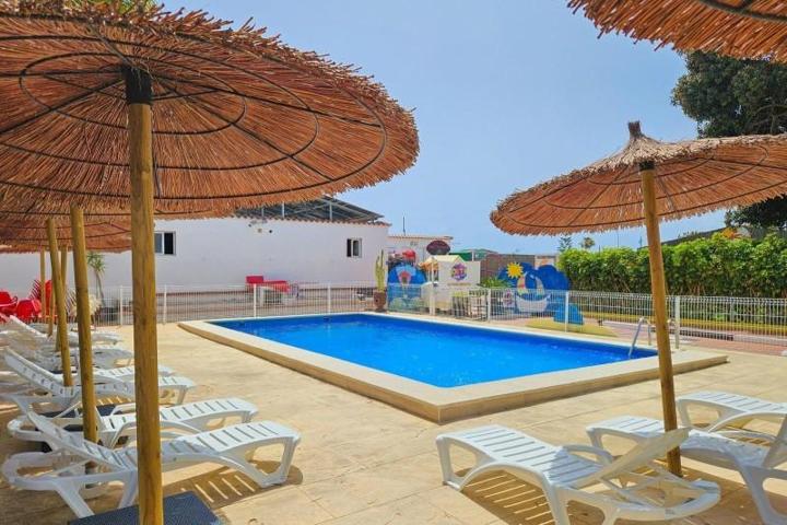 Chalet en venta en Torrevieja, Calas blanca photo 0