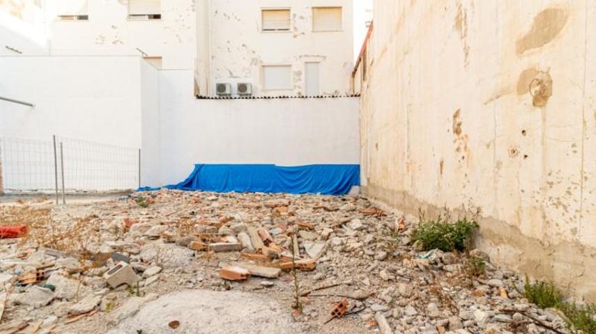 Terreno en venta en Denia, CIU CENTRO SALUD photo 0