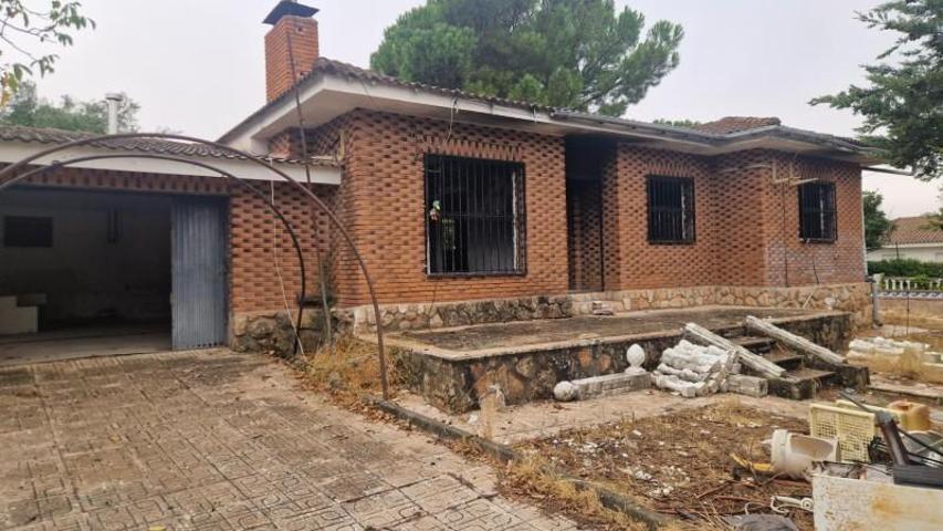 Chalet en venta en Nuevo Baztán, Las villas 5 photo 0