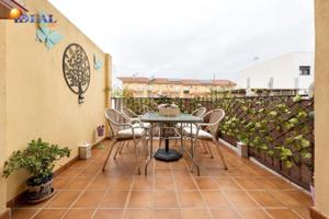 Adosada en venta en Vegas del Genil, Vega de granada zona noroeste photo 0