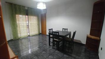 Piso en venta en Cornellà de Llobregat, Gavarra photo 0