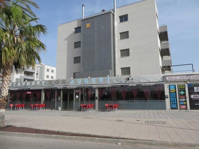 Local comercial en venta en Torredembarra, *CENTRE photo 0