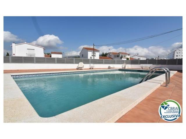 Casa en venta en Roses photo 0