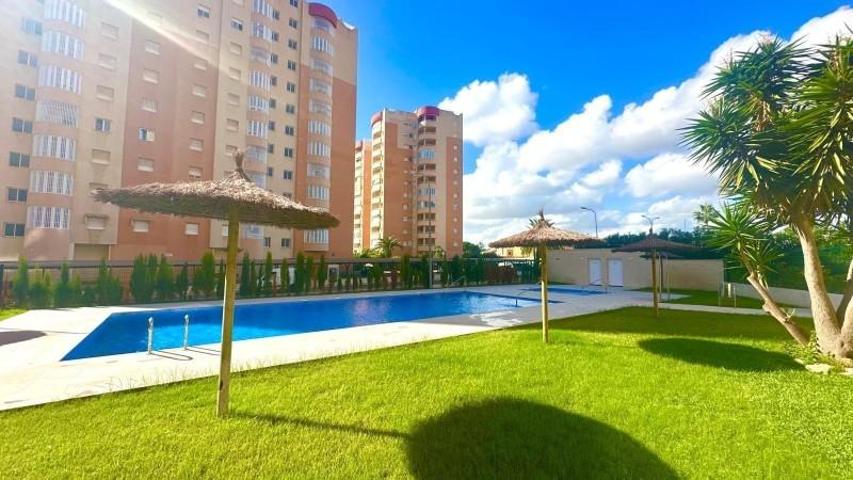 Apartamento en venta en Orihuela Costa, Campoamor photo 0