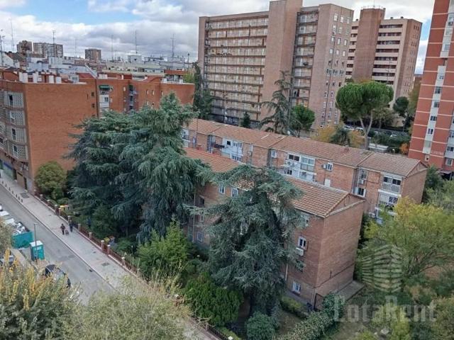 Piso en venta en Madrid photo 0