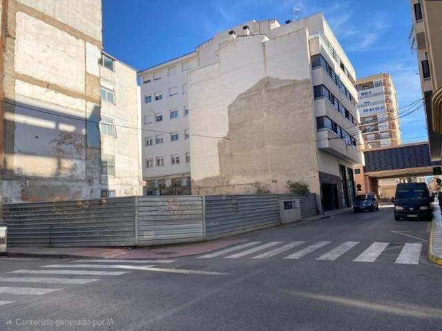 Terreno en venta en Elda, Mercado central photo 0