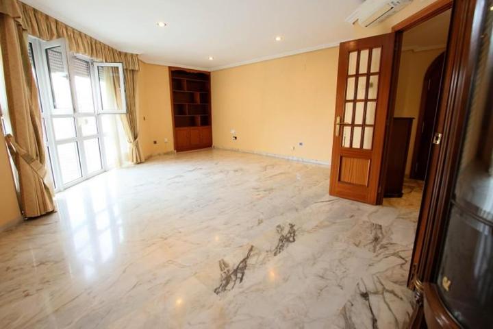 Piso en venta en Badajoz, Centro photo 0