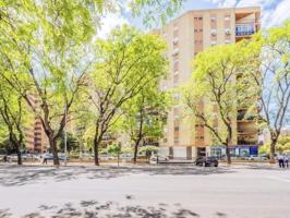 Piso en venta en Sevilla, Plantinar photo 0