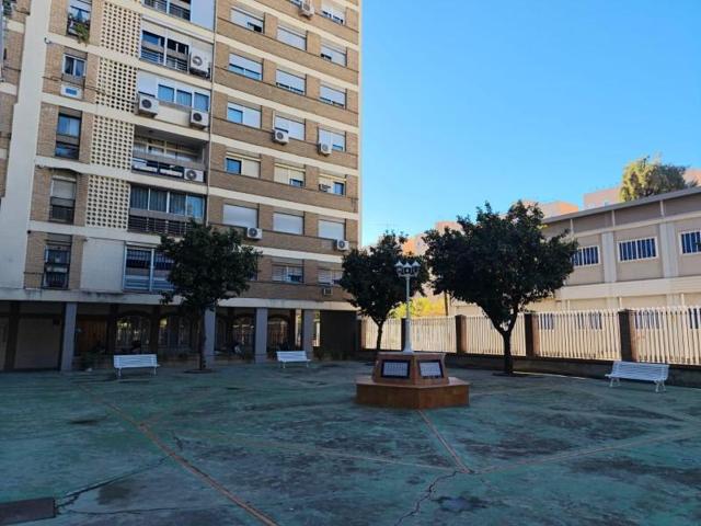 Piso en venta en Sevilla, Plantinar photo 0