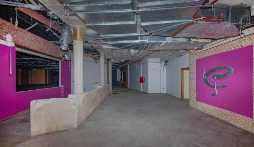Local comercial en venta en Buñol, Nuevo bunol photo 0
