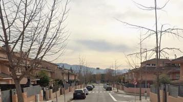 Casa en venta en Santa Perpètua de Mogoda, Terrablanca photo 0