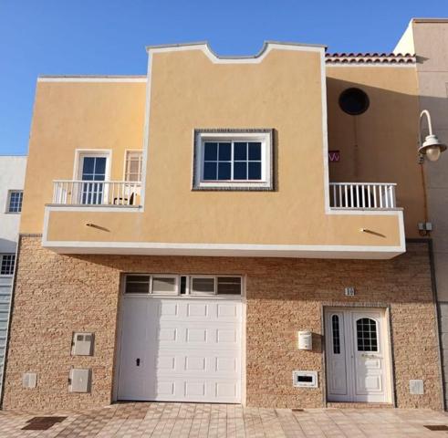 Adosada en venta en Arico, Las Listadas photo 0