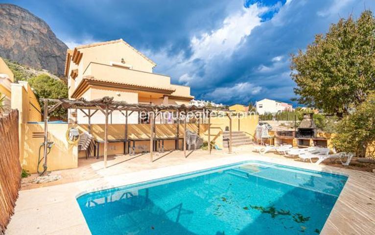 Chalet en venta en Polop, Carrer La Solana, 03520 photo 0