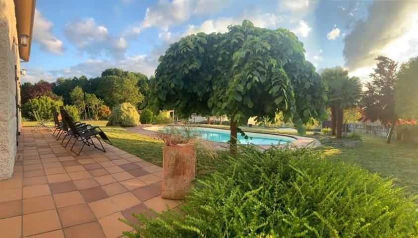 Chalet en venta en Esgos, O Pereiro de Aguiar photo 0