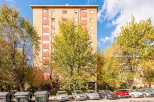 Piso en venta en Madrid, Vinateros photo 0