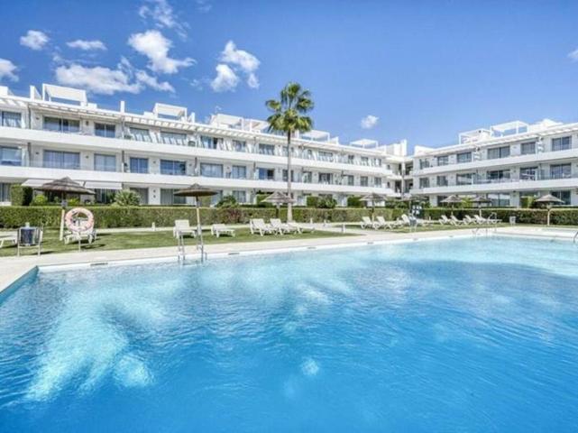 Apartamento en venta en Estepona, Estepona East - Bel Air photo 0