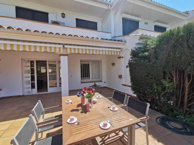 Adosada en venta en Castell-Platja d'Aro, Centre photo 0