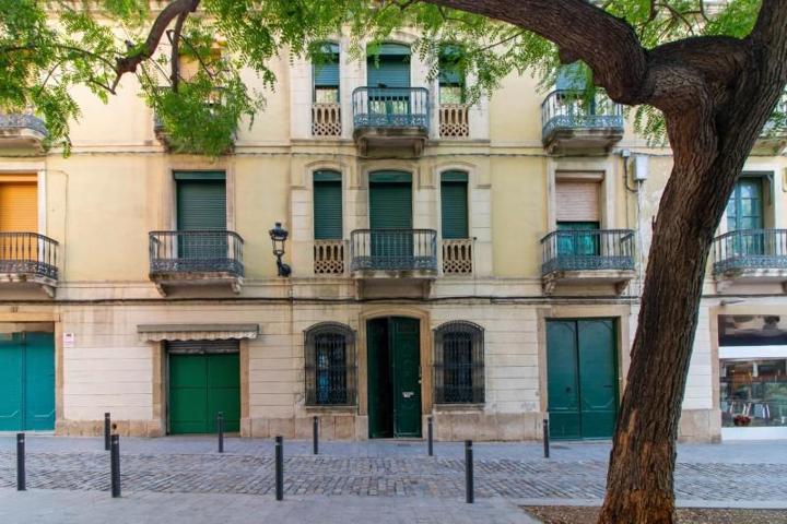 Duplex en venta en Santa Coloma de Gramenet, Centre photo 0