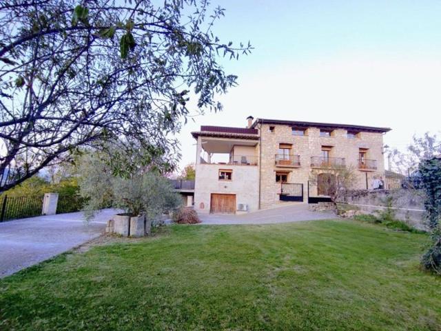 Casa en venta en Graus, Graus photo 0