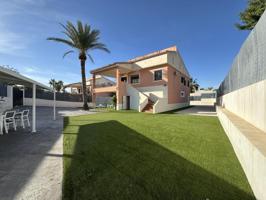 Chalet en venta en San Vicente del Raspeig, Calle de la Mimosa, 03690 photo 0