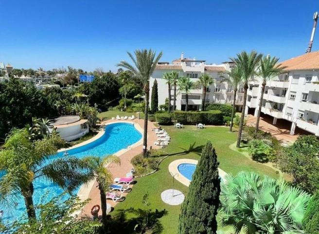 Duplex en venta en Marbella, Nueva Andalucia photo 0