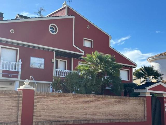 Chalet en venta en Orihuela Costa, Campoamor photo 0