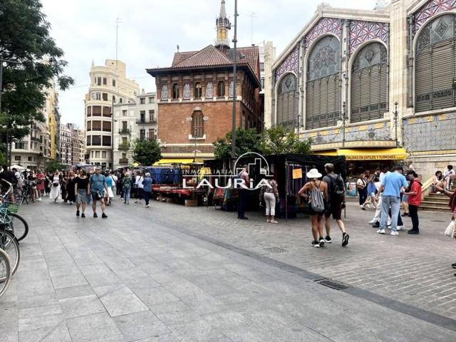 Edificio en venta en Valencia photo 0
