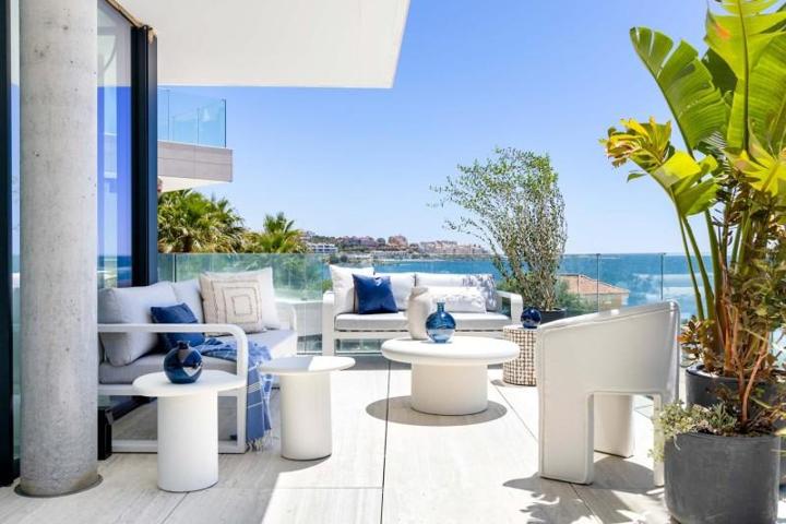 Apartamento en venta en Estepona, The Sapphire, Urbanización Playa de Gua…, 29680 photo 0