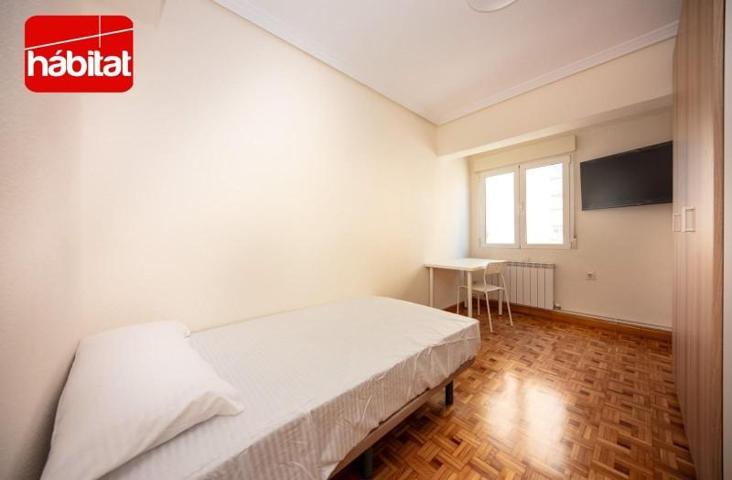 Habitación en alquiler en Pamplona, San Jorge photo 0