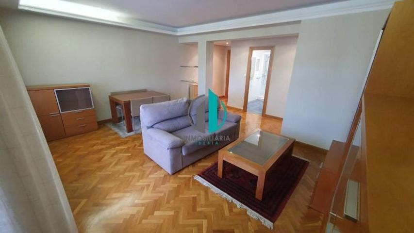 Apartamento en alquiler en Logroño, Ayuntamiento photo 0