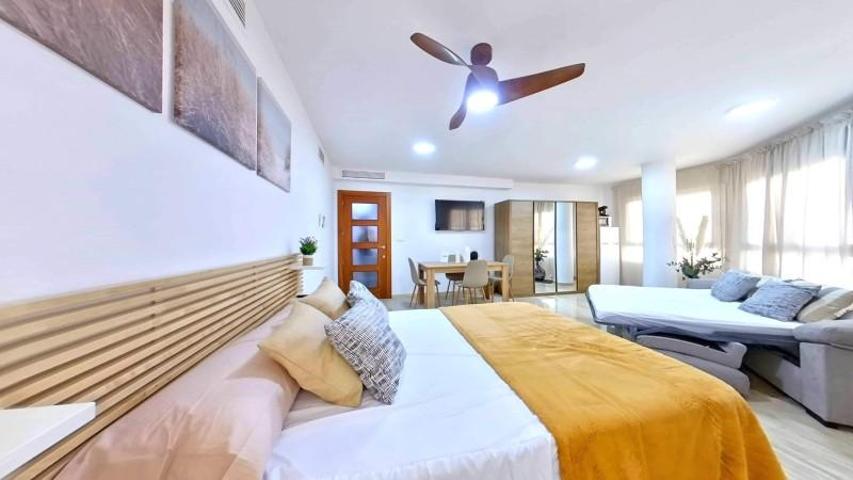 Habitación en alquiler en Alicante, Centro Tradicional photo 0