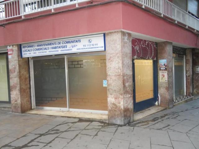 Local comercial en alquiler en Barcelona, Poble Sec photo 0