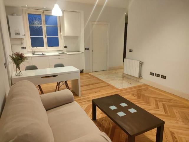 Piso en alquiler en Gijón, Centro - Playa photo 0