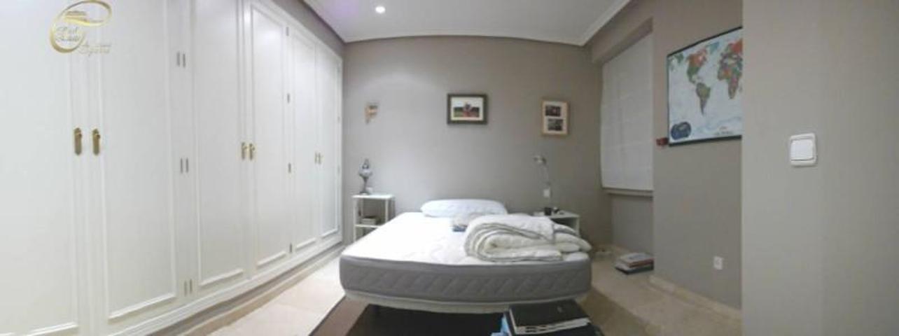 Apartamento en alquiler en Madrid, Palacio photo 0
