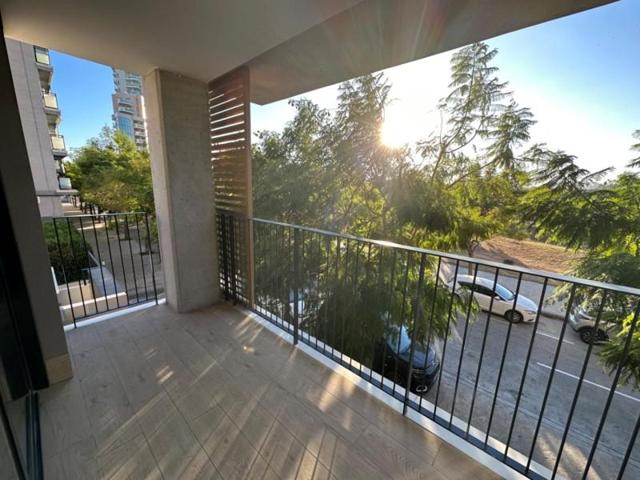 Apartamento en alquiler en Valencia, Natzaret photo 0