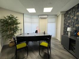 Local comercial en alquiler en Valladolid, Centro photo 0