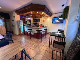 Local comercial en alquiler en Valencia, Algiros photo 0