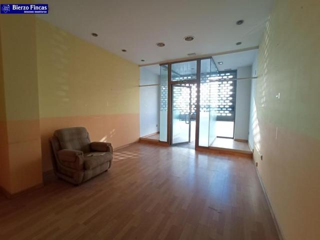Local comercial en venta en Ponferrada, Flores del sil photo 0